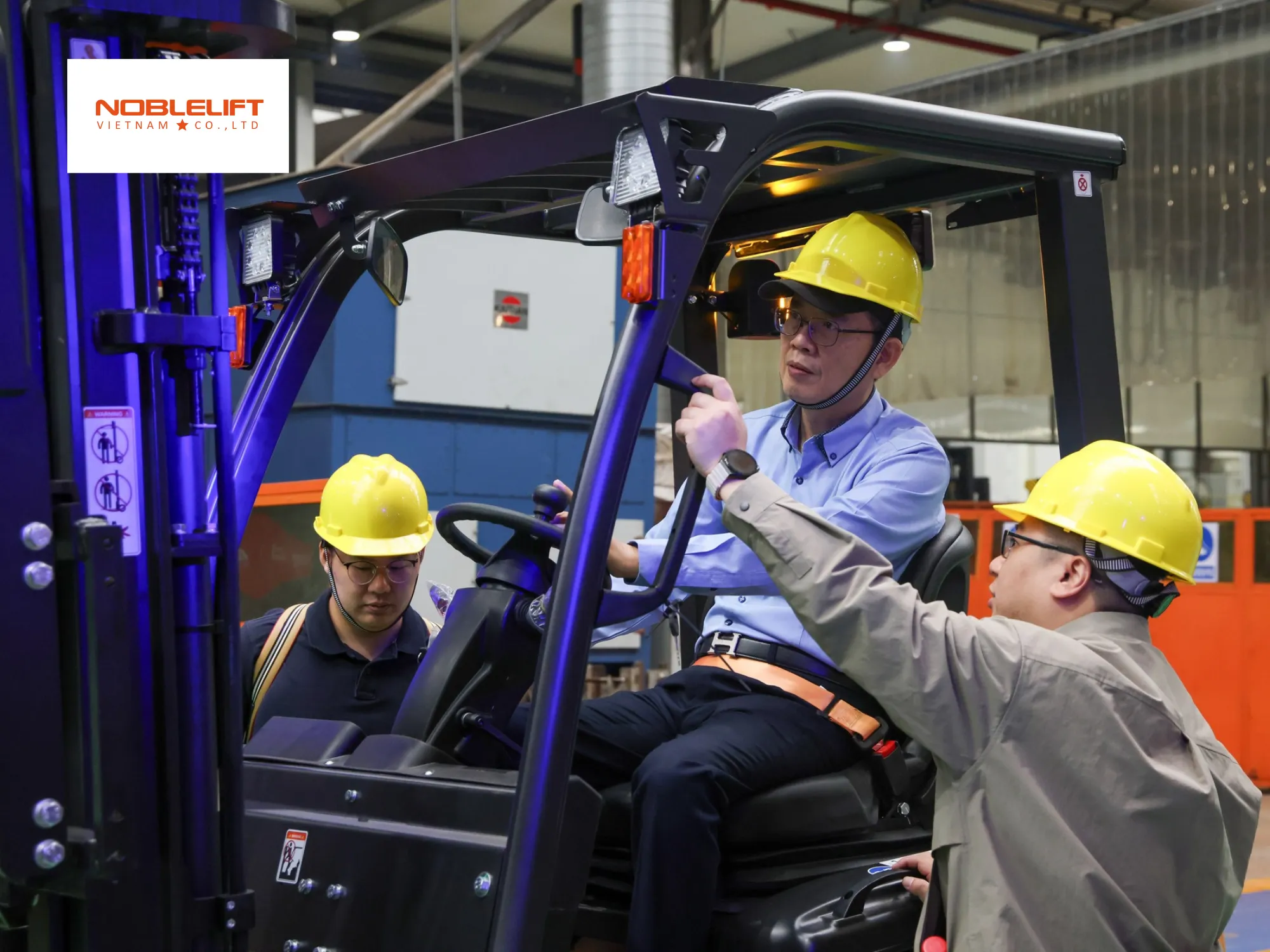 Công Nghệ Lithium Trên Xe Nâng Noblelift Mang Lại Hiệu Suất Năng Lượng Vượt Trội