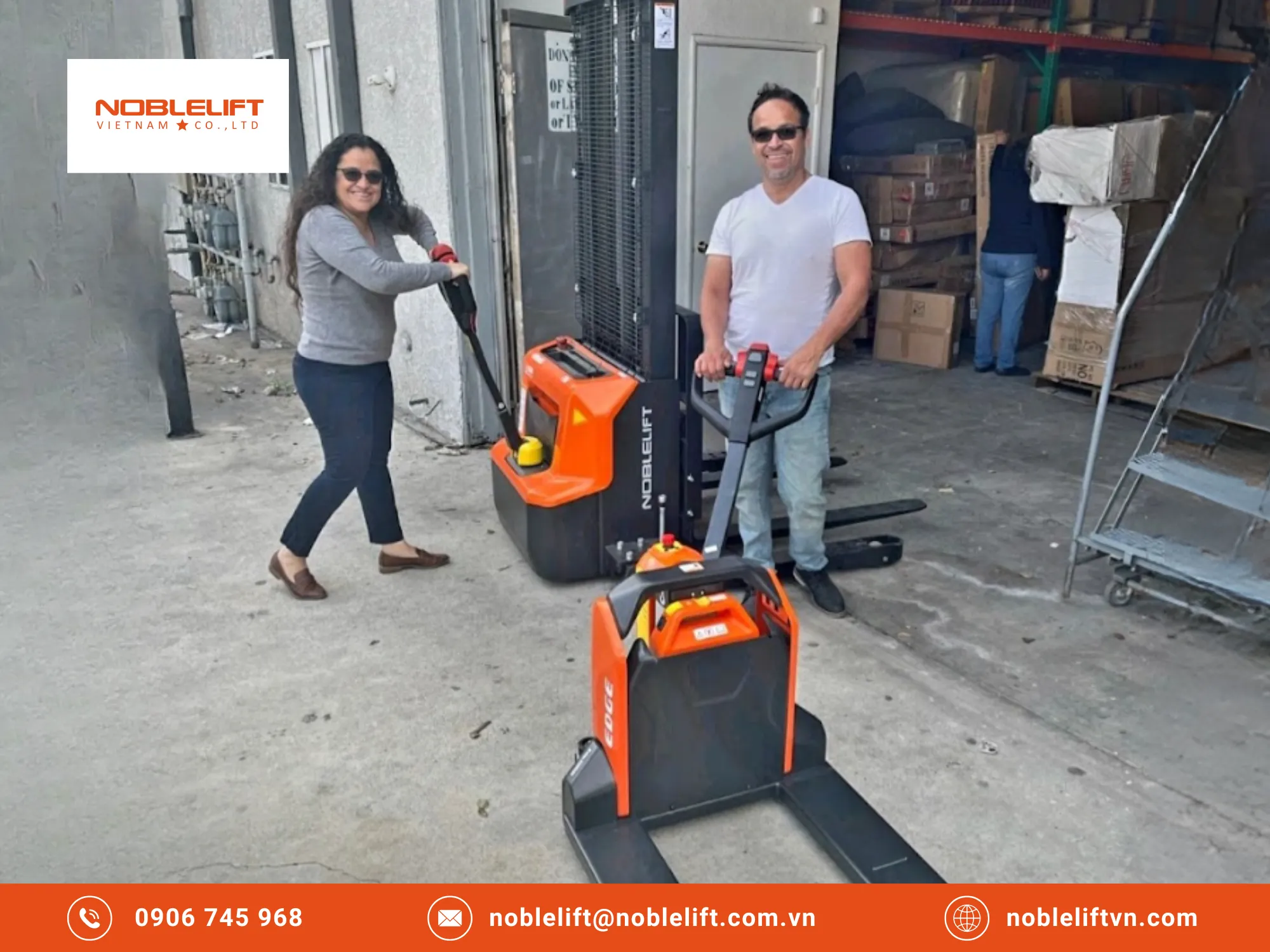 Review Hiệu Suất Xe Nâng Noblelift Khi Xoay Trở Ở Góc Hẹp Và Điểm Mù