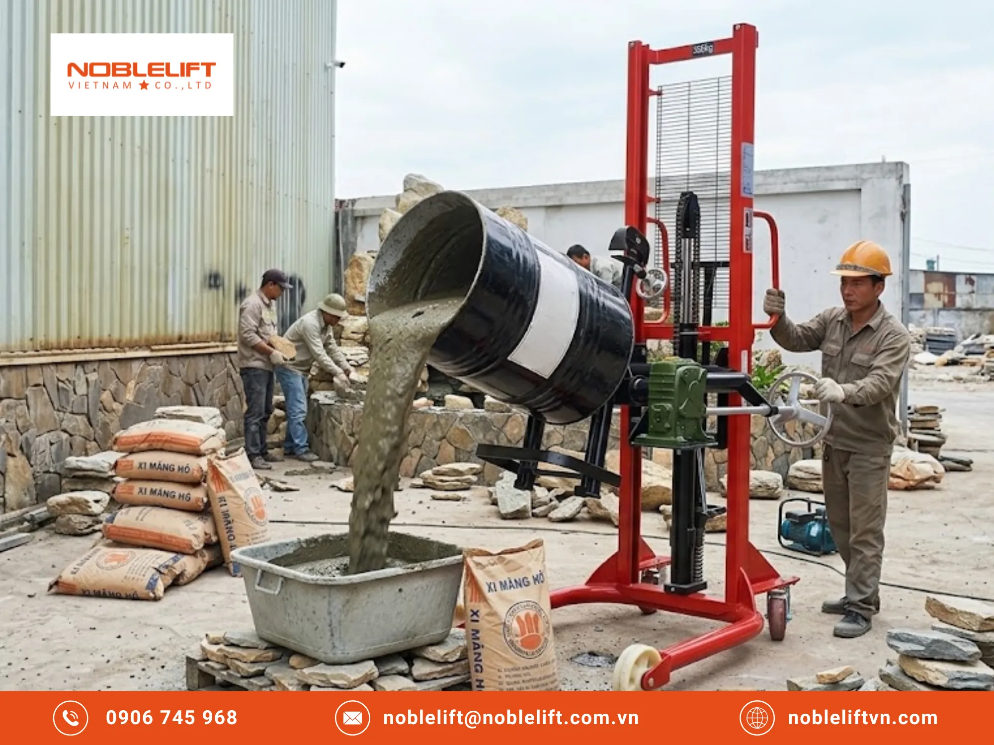 Giải pháp chiết rót giúp an toàn tuyệt đối khi dùng xe nâng đẩy phuy