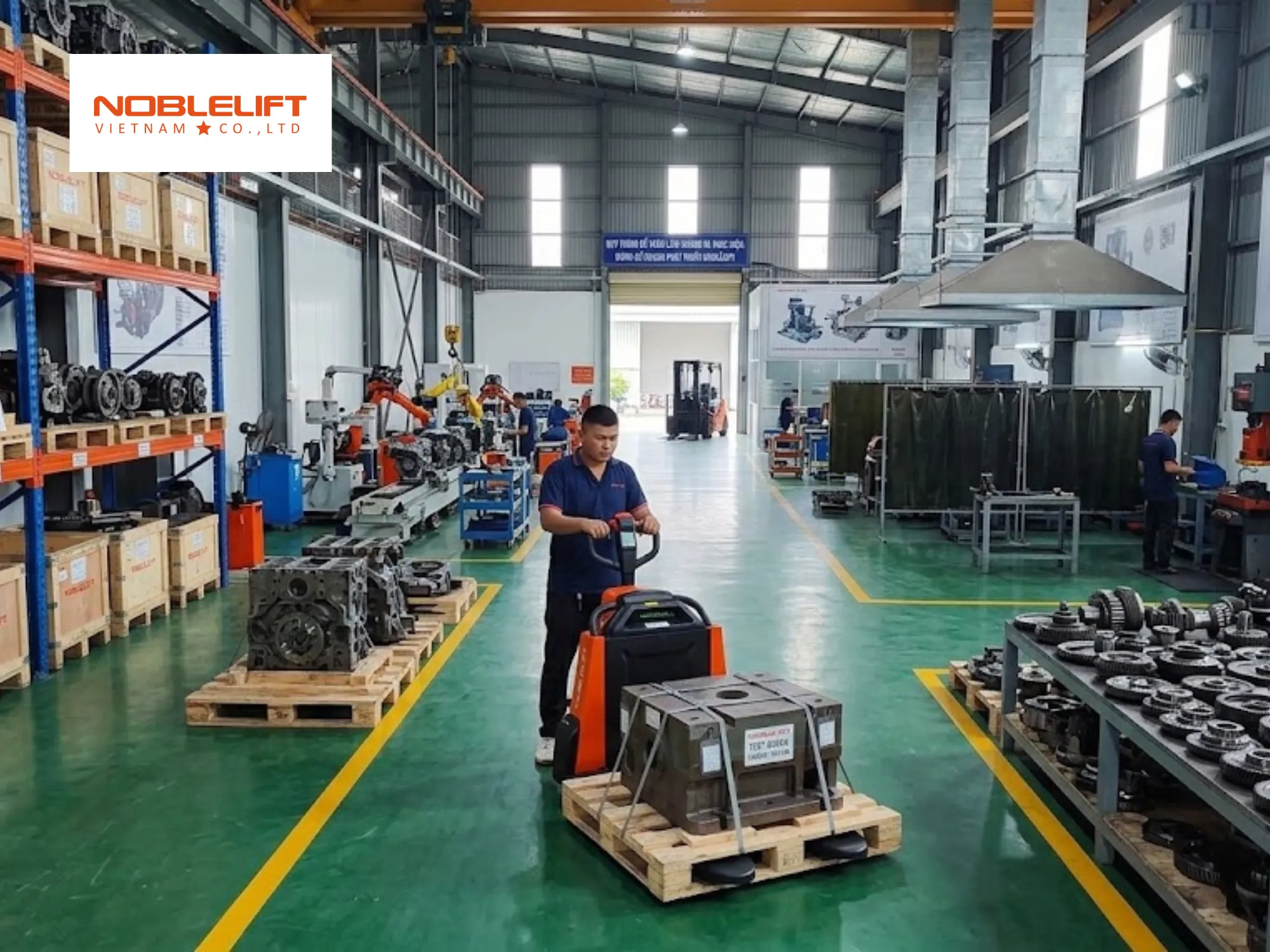 Giải phóng sức kéo để đạt hiệu suất xuất kho nhờ xe nâng điện thấp