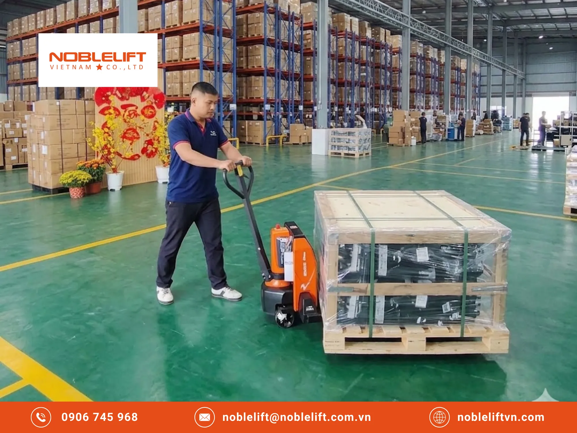 Kiểm tra van và motor bơm khi kiểm tra định kỳ hệ thống thủy lực xe nâng điện thấp