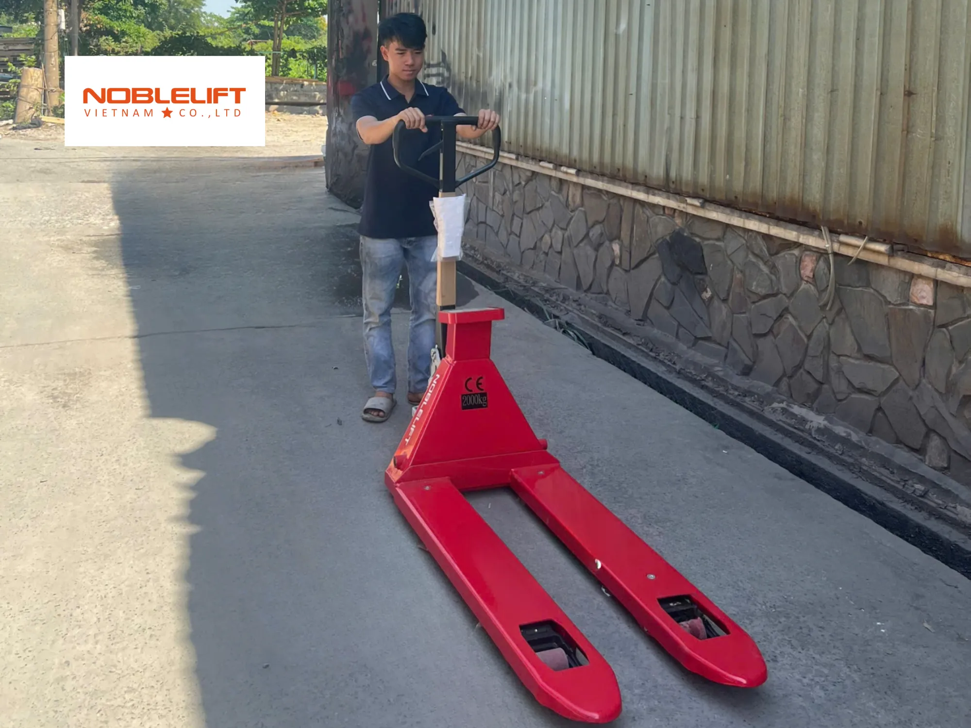 Đến Noblelift Việt Nam để nhận kinh nghiệm chọn xe nâng gắn cân phù hợp nhất