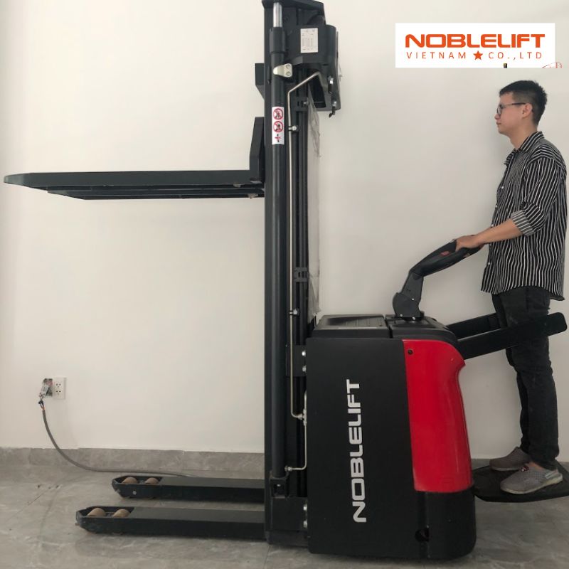 loi-thuong-gap-o-xe-nang-dien-dung-lai-1