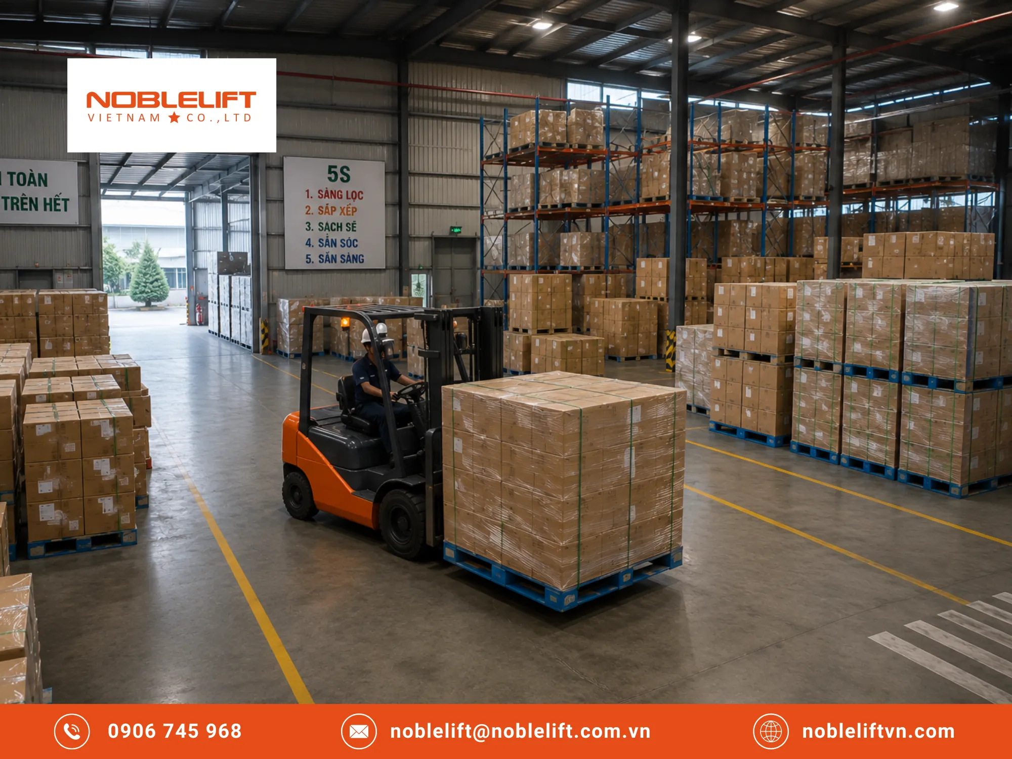 Sắp xếp hàng hóa trên pallet gọn gàng bằng phương pháp cố định bằng màng quấn PE