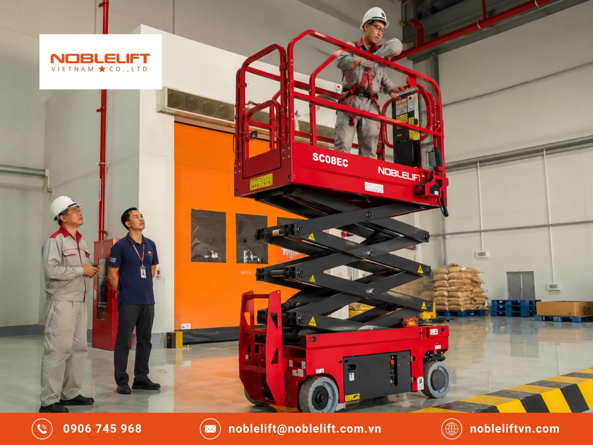Kiểm tra thiết bị trước ca làm việc là thang nâng người noblelift và lưu ý vận hành cốt lõi