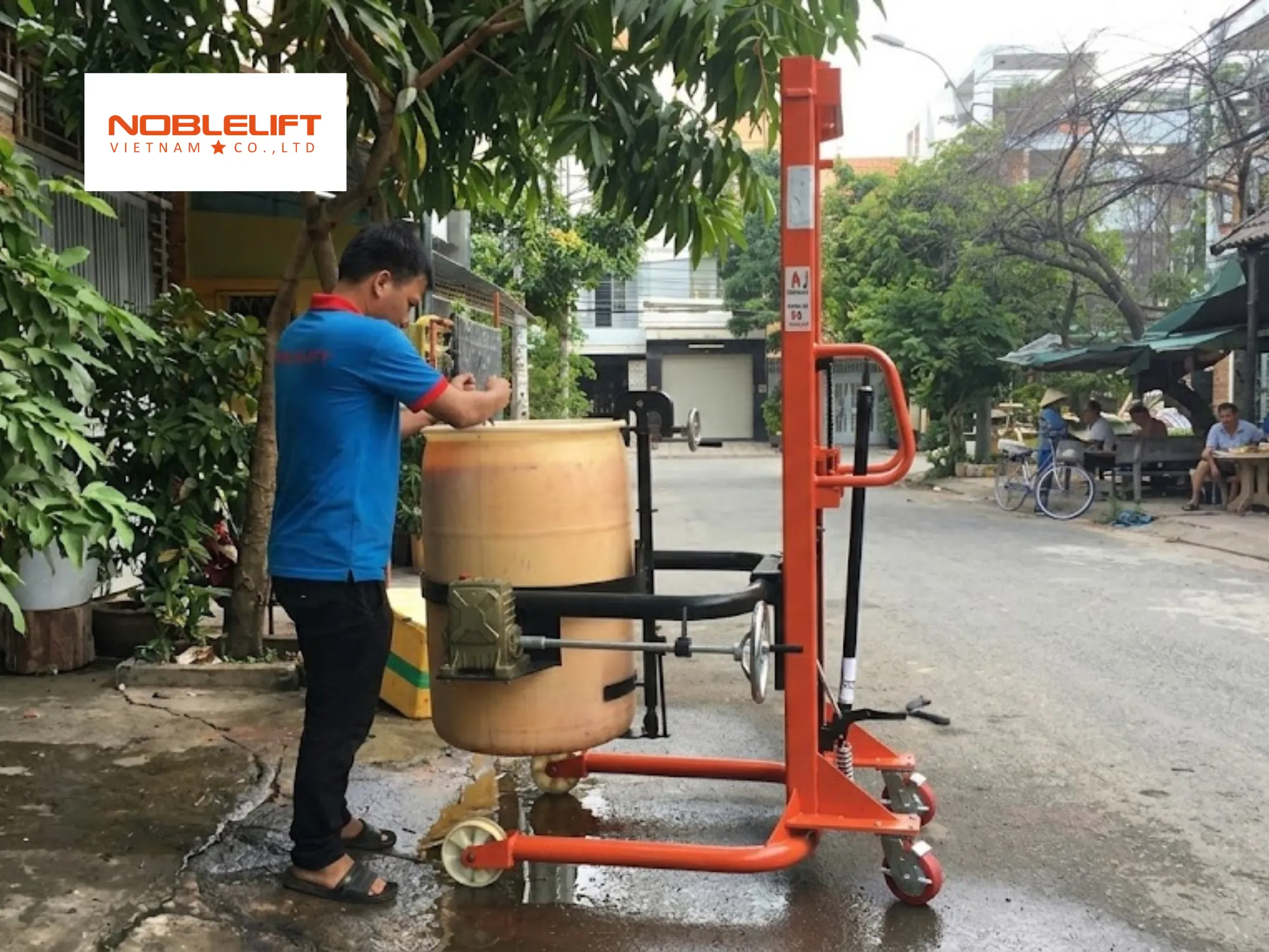 Hiệu suất quay đổ thuộc nhóm tiêu chí nghiệm thu xe nâng đổ phuy đạt chuẩn