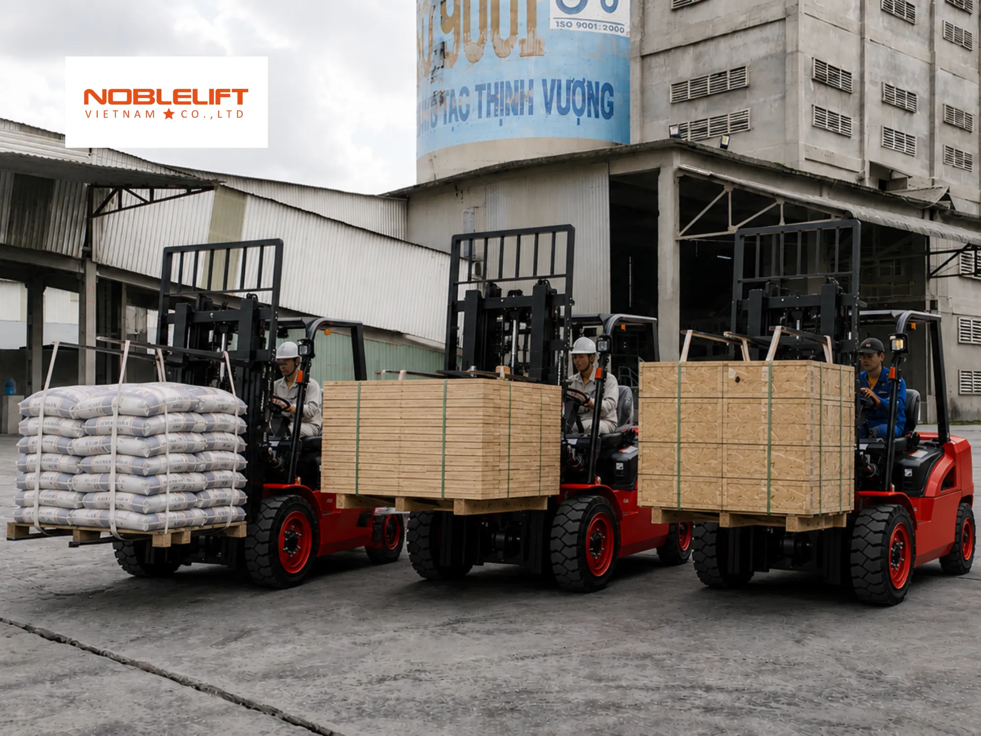 Tối ưu chi phí bảo trì dòng xe nâng dầu ngồi lái nâng dỡ hàng container