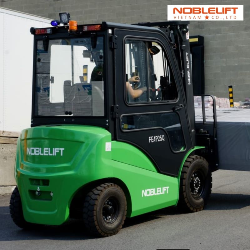 xe-nang-dien-ngoi-lai-co-de-van-hanh-khong-1