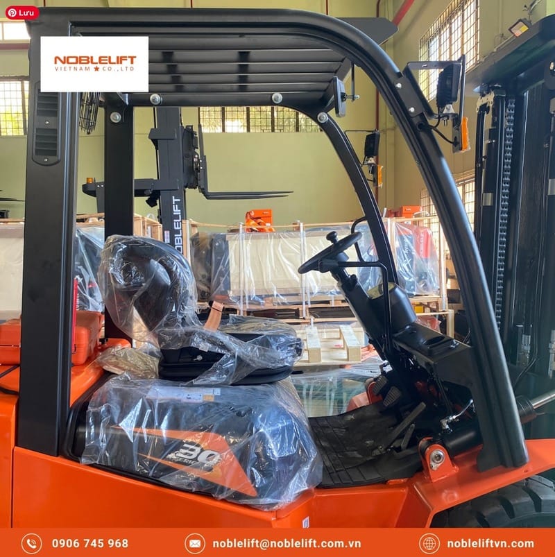 xe-nang-dien-ngoi-lai-phu-hop-cho-kho-hep-3