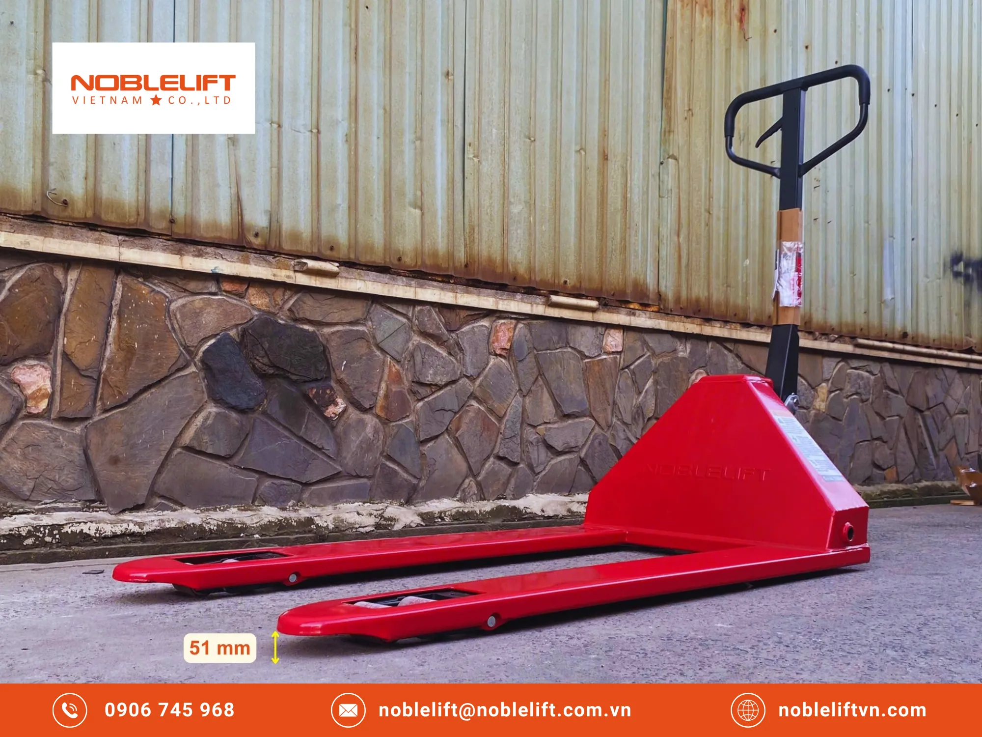 Kinh nghiệm chọn mua xe nâng tay siêu thấp chính hãng và bền bỉ